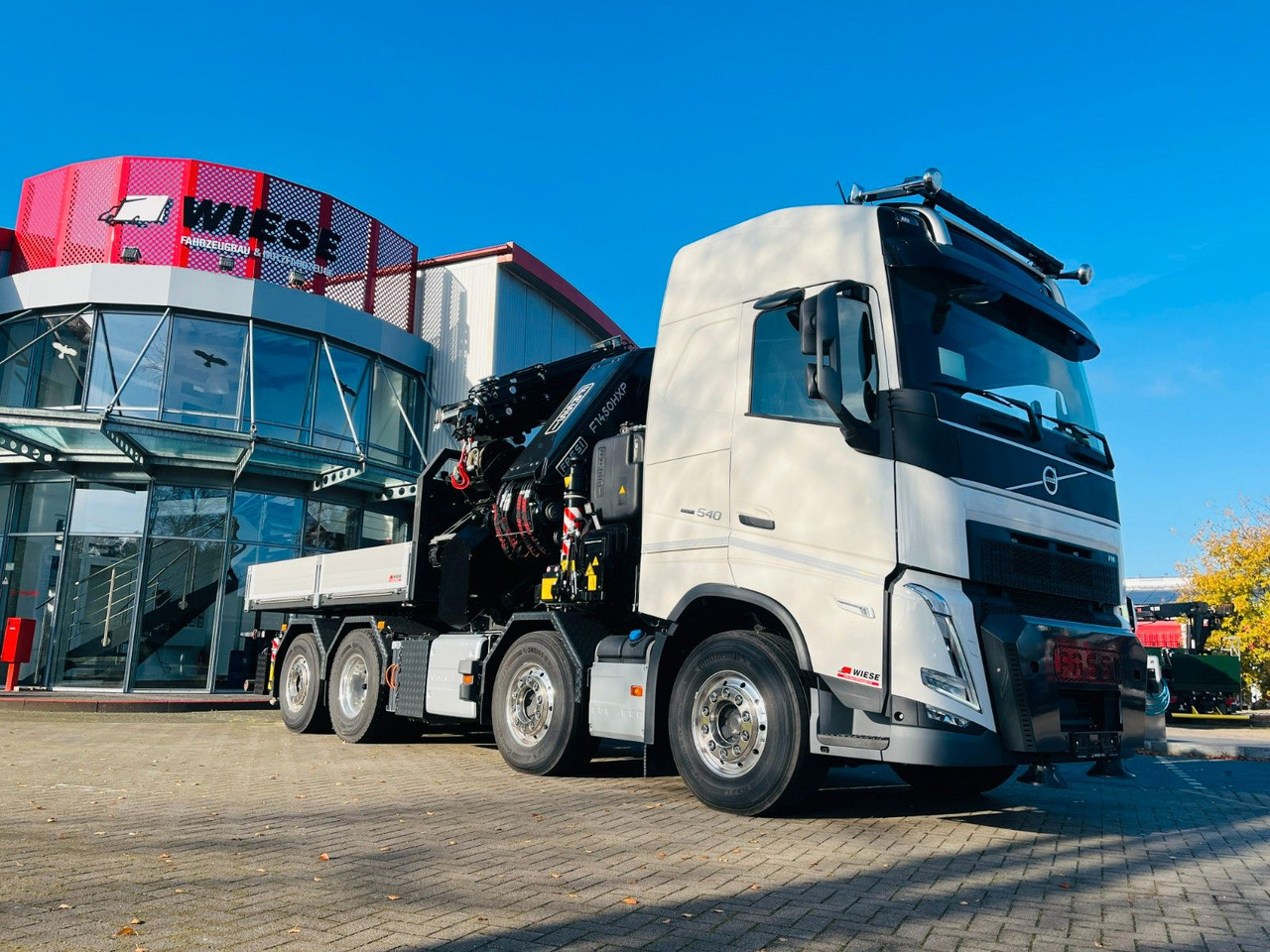 Volvo FH 540 SZM mit F1450 HXP Fly Jib + Winde - Platós teherautó, Darus autó: 1 kép. Volvo FH 540 SZM mit F1450 HXP Fly Jib + Winde - Platós teherautó, Darus autó: 1 kép.