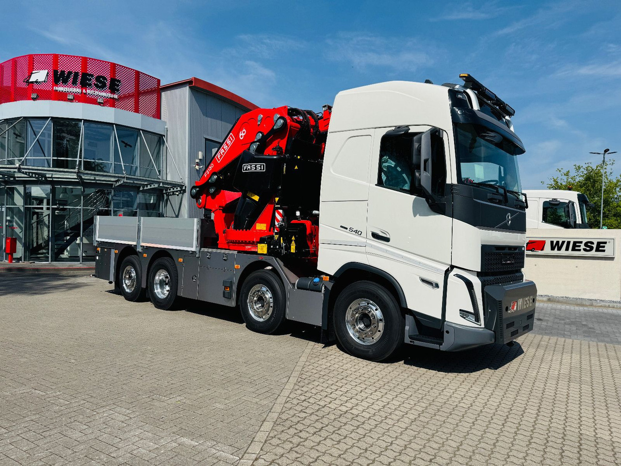 Volvo FH 540 mit Fassi F2150RAL Fly Jib + Winde - Platós teherautó, Darus autó: 3 kép. Volvo FH 540 mit Fassi F2150RAL Fly Jib + Winde - Platós teherautó, Darus autó: 3 kép.