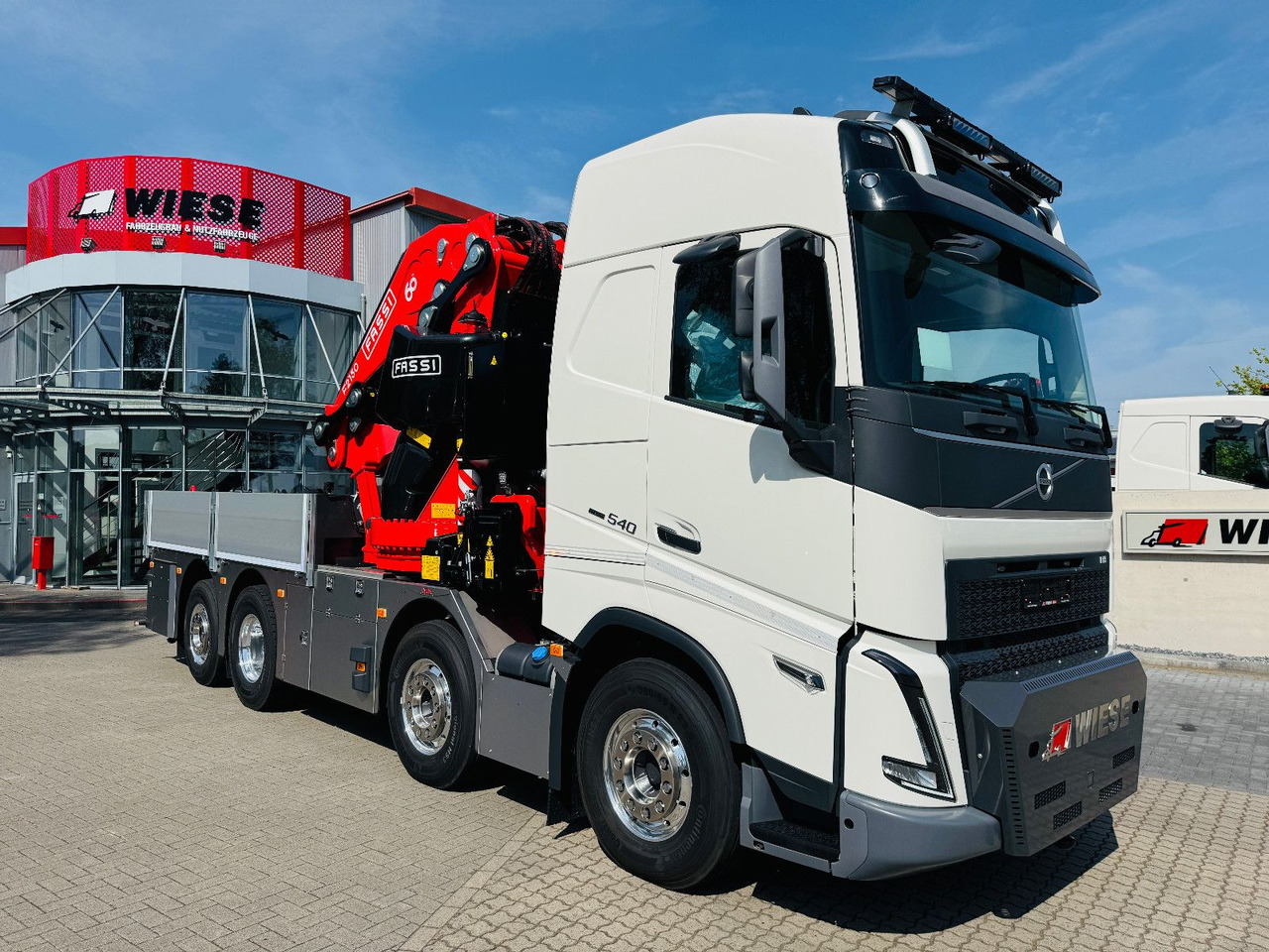 Volvo FH 540 mit Fassi F2150RAL Fly Jib + Winde - Darus autó: 5 kép. Volvo FH 540 mit Fassi F2150RAL Fly Jib + Winde - Darus autó: 5 kép.