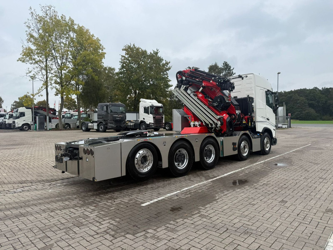 Volvo FH540 10x4 mit F1150 Ladekran, Sattelzugmaschine - Darus autó: 3 kép. Volvo FH540 10x4 mit F1150 Ladekran, Sattelzugmaschine - Darus autó: 3 kép.