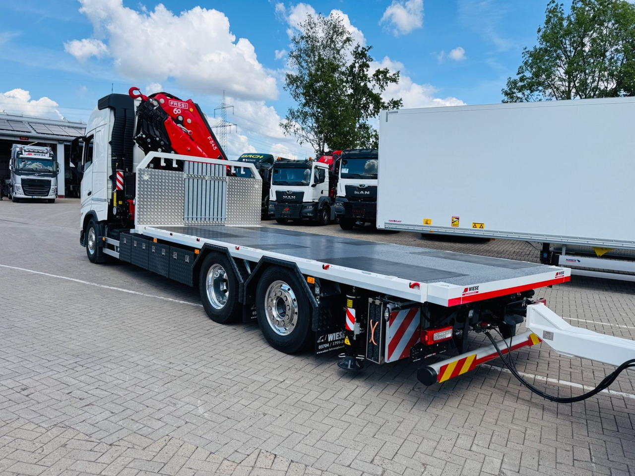 Volvo FH540 6x2 Containerpritsche mit F545RA.2.26 - Platós teherautó, Darus autó: 4 kép. Volvo FH540 6x2 Containerpritsche mit F545RA.2.26 - Platós teherautó, Darus autó: 4 kép.