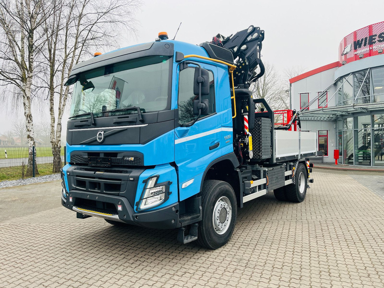 Volvo FMX 500 inkl. F345RB.2.24 & L324 +V20 & Korb - Darus autó: 3 kép. Volvo FMX 500 inkl. F345RB.2.24 & L324 +V20 & Korb - Darus autó: 3 kép.