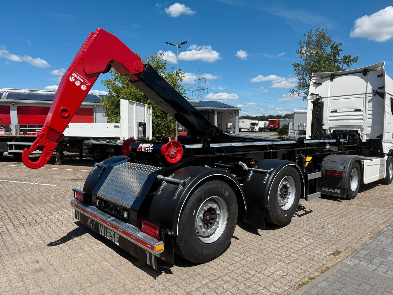 WIESE Hakenlift- WAK 2-32 SK Sofort Verfügba - Félpótkocsi billenőplatós: 3 kép. WIESE Hakenlift- WAK 2-32 SK Sofort Verfügba - Félpótkocsi billenőplatós: 3 kép.