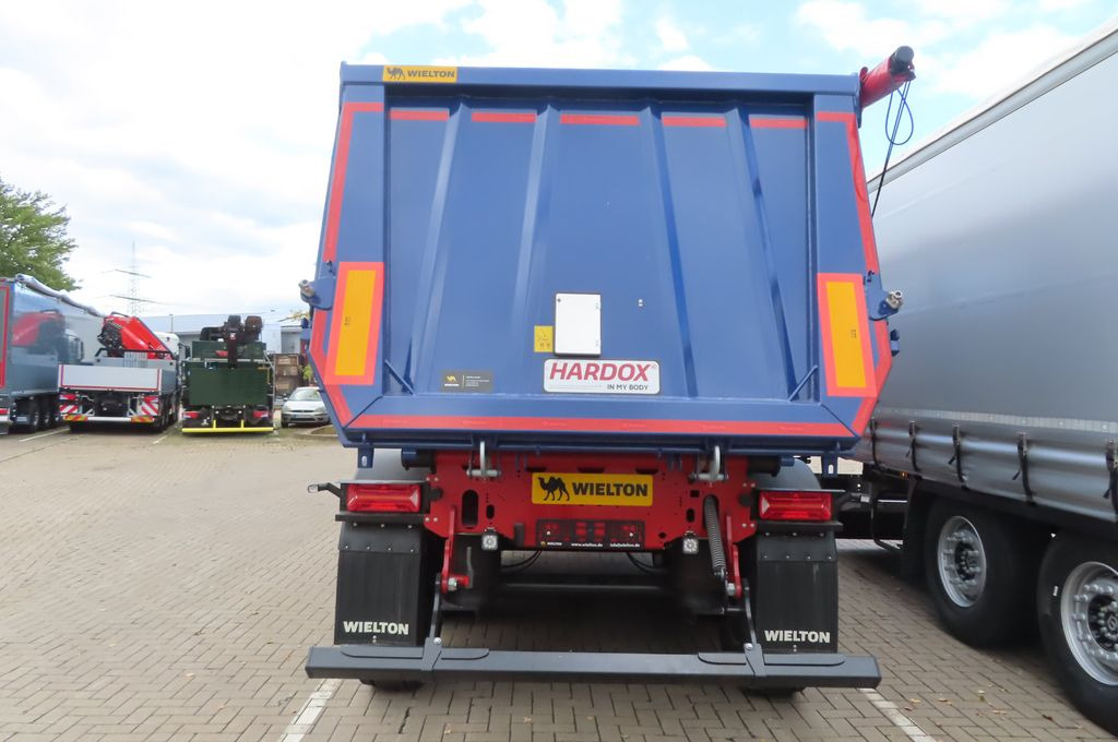 Wielton Strong Master 3-Achs Kippsattelauflieger 33 m³ - Félpótkocsi billenőplatós: 5 kép. Wielton Strong Master 3-Achs Kippsattelauflieger 33 m³ - Félpótkocsi billenőplatós: 5 kép.