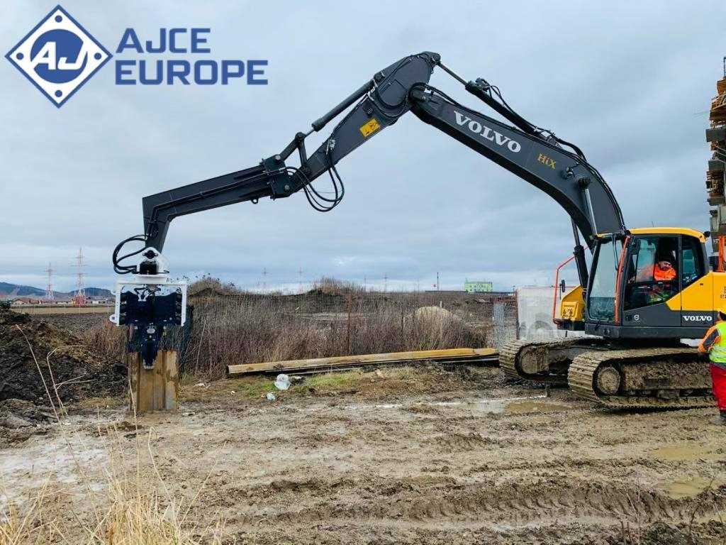 AJCE AVH30 Sheet Pile Vibro Hammer Pile Driver - Cölöpverő: 2 kép. AJCE AVH30 Sheet Pile Vibro Hammer Pile Driver - Cölöpverő: 2 kép.