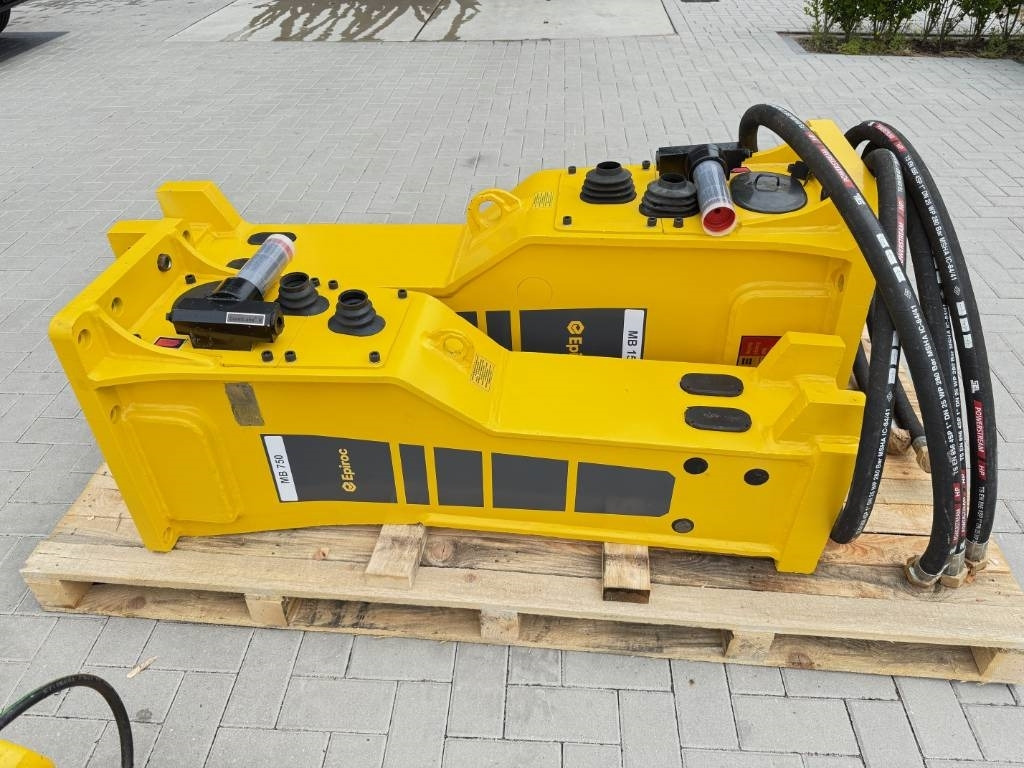 Epiroc ATLAS Copco MB750 - Hidraulikus törőfej - Építőipari gépek: 1 kép. Epiroc ATLAS Copco MB750 - Hidraulikus törőfej - Építőipari gépek: 1 kép.
