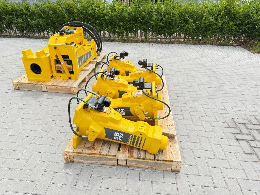 Epiroc Atlas copco SB302 - Hidraulikus törőfej - Építőipari gépek: 2 kép. Epiroc Atlas copco SB302 - Hidraulikus törőfej - Építőipari gépek: 2 kép.