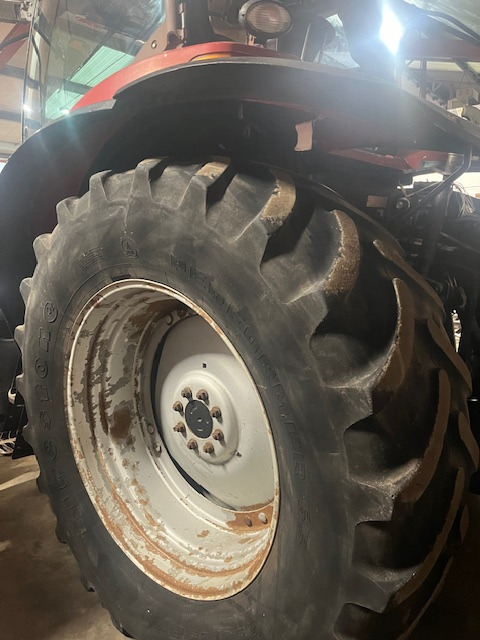 CASE IH MXU 135 - Traktor: 4 kép. CASE IH MXU 135 - Traktor: 4 kép.