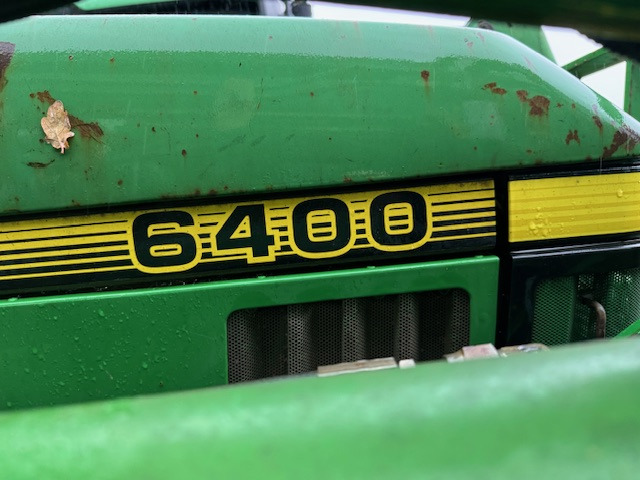 JOHN DEERE 6400 - Traktor: 3 kép. JOHN DEERE 6400 - Traktor: 3 kép.