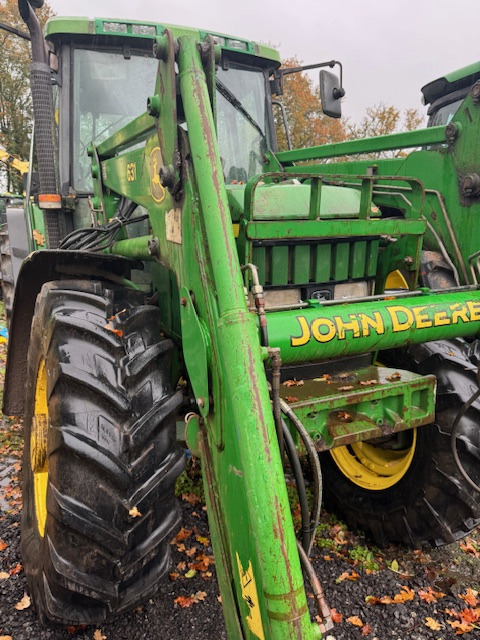 JOHN DEERE 6400 - Traktor: 1 kép. JOHN DEERE 6400 - Traktor: 1 kép.