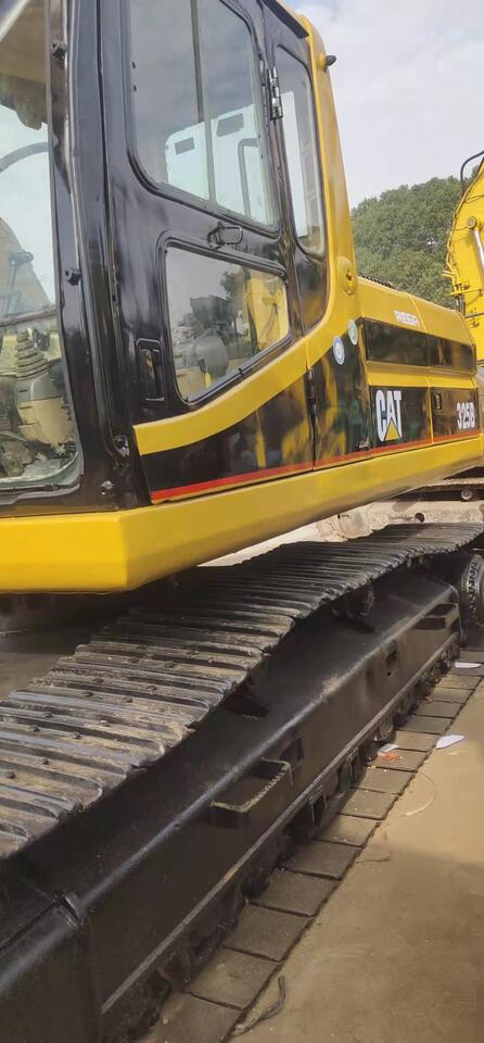 CATERPILLAR 325B - Lánctalpas kotró: 4 kép. CATERPILLAR 325B - Lánctalpas kotró: 4 kép.
