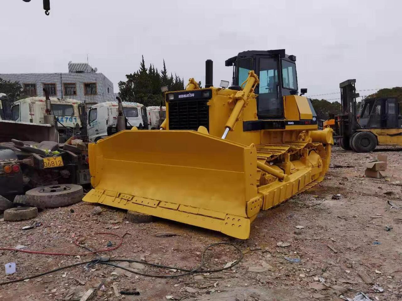 KOMATSU D85-21 - Buldózer: 1 kép. KOMATSU D85-21 - Buldózer: 1 kép.