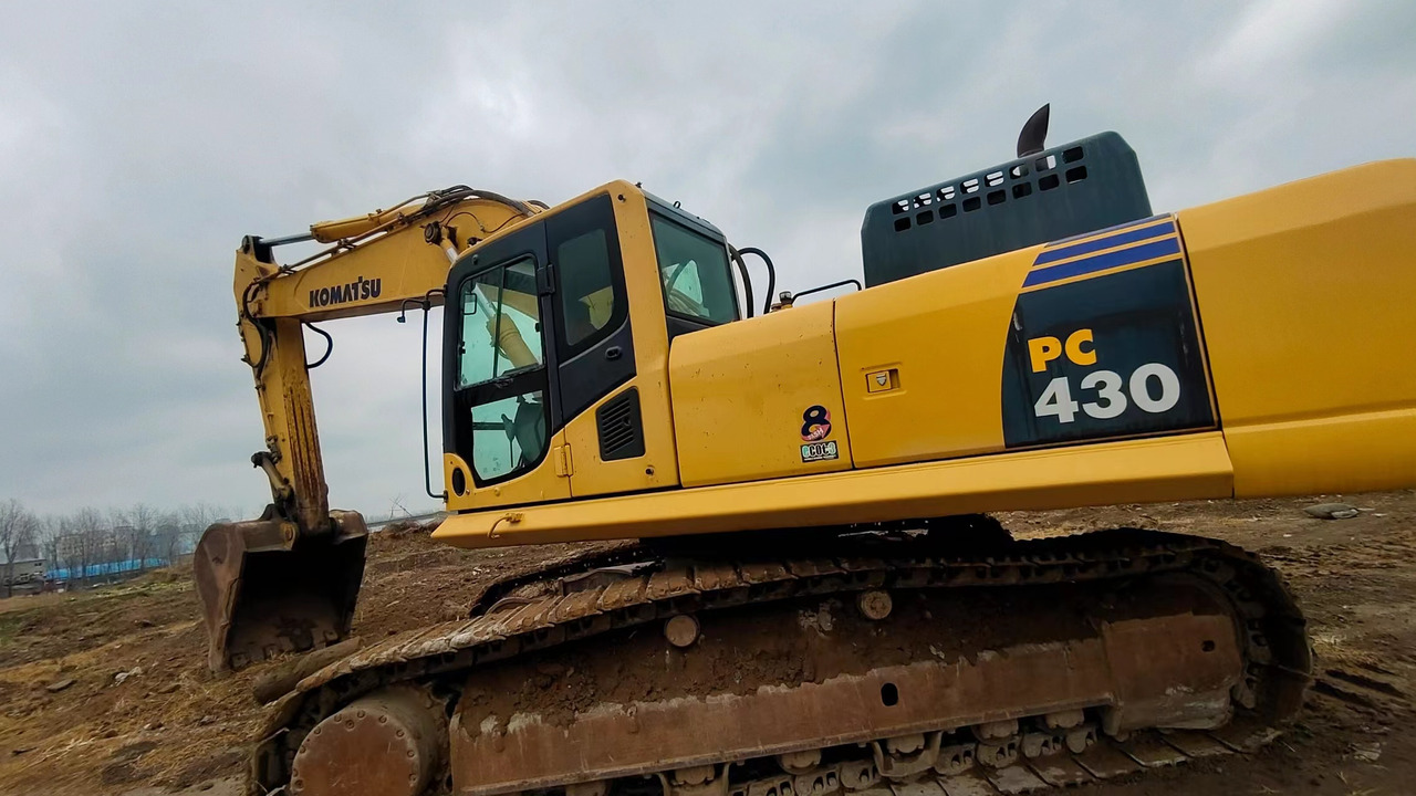 KOMATSU PC430-8-excavator - Lánctalpas kotró: 4 kép. KOMATSU PC430-8-excavator - Lánctalpas kotró: 4 kép.