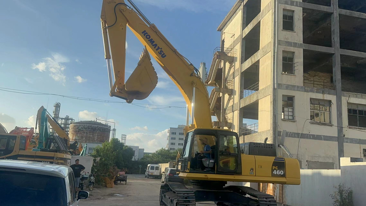 KOMATSU PC460LC-8 - Lánctalpas kotró: 5 kép. KOMATSU PC460LC-8 - Lánctalpas kotró: 5 kép.