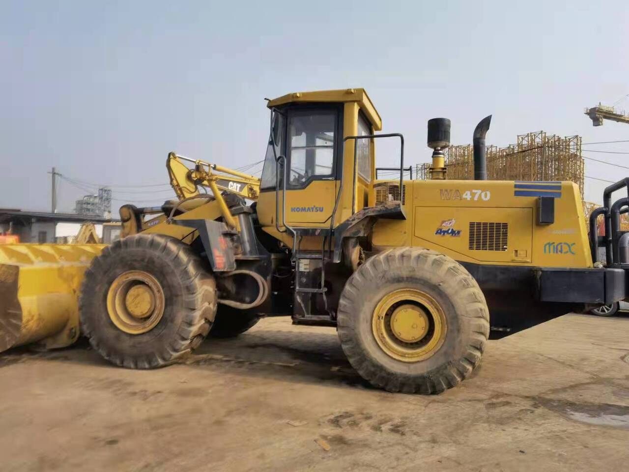 KOMATSU WA470-3 - Gumikerekes homlokrakodó: 1 kép. KOMATSU WA470-3 - Gumikerekes homlokrakodó: 1 kép.