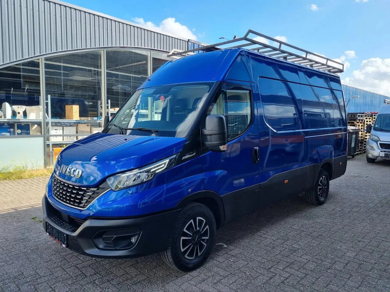 Iveco Daily 35S16 HI-MATIC 2.3 L2H2/ Airco/ Navi/ LED/ Matrix - Furgon: 4 kép. Iveco Daily 35S16 HI-MATIC 2.3 L2H2/ Airco/ Navi/ LED/ Matrix - Furgon: 4 kép.