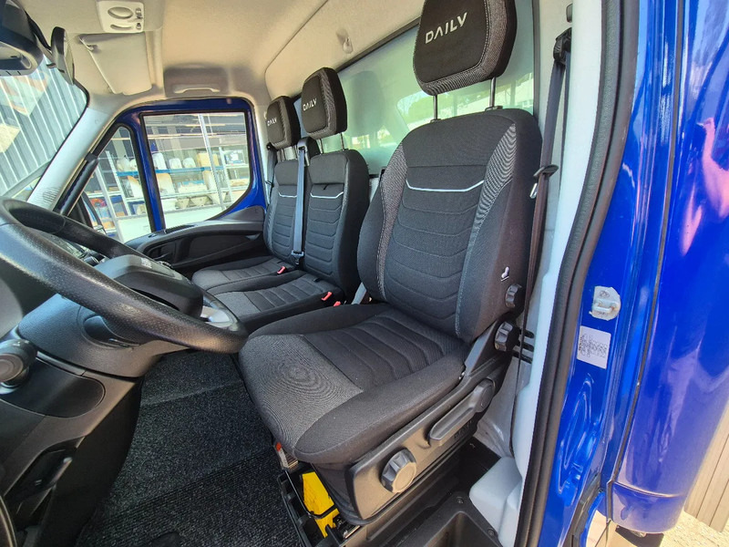 Dobozos kisteherautó Iveco Daily 35S18 3.0D Koffer/ Xenon/ Airco: 10 kép.