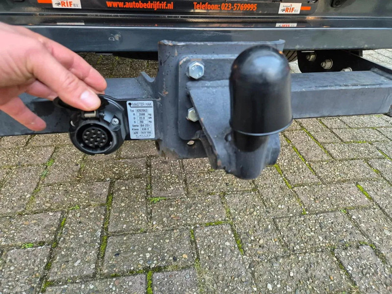 Dobozos kisteherautó Iveco Daily 35S18 3.0D Koffer/ Xenon/ Airco: 20 kép.