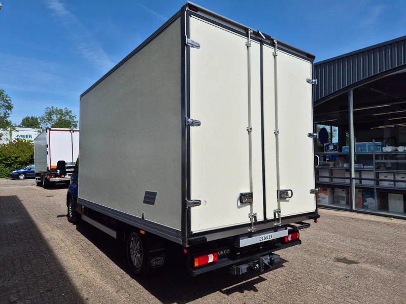 Dobozos kisteherautó Iveco Daily 35S18 3.0D Koffer/ Xenon/ Airco: 6 kép.