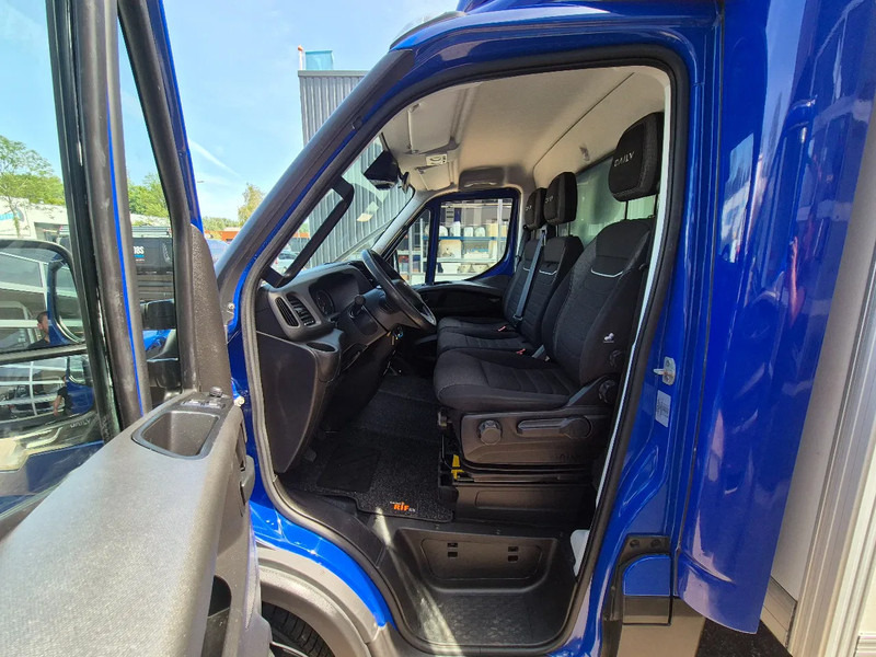 Dobozos kisteherautó Iveco Daily 35S18 3.0D Koffer/ Xenon/ Airco: 8 kép.