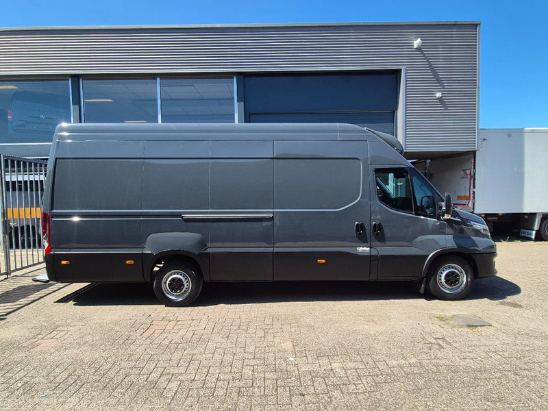 Iveco Daily 35S18 L4H3/ Fleischwagen/ Meattransport/ TK C 450 MAX/ Nr.2 - Hűtős kisteherautó: 2 kép. Iveco Daily 35S18 L4H3/ Fleischwagen/ Meattransport/ TK C 450 MAX/ Nr.2 - Hűtős kisteherautó: 2 kép.