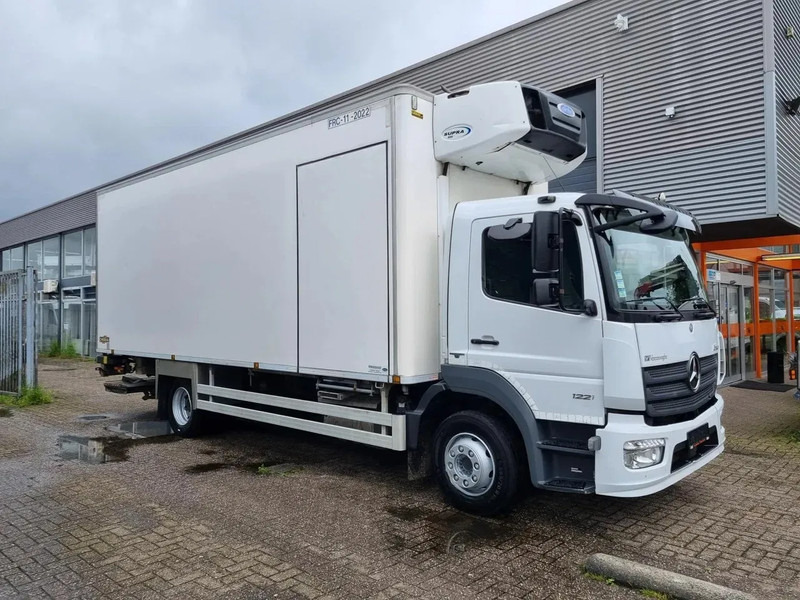 Mercedes-Benz Atego 1221 Kuhlkoffer/ Carrier 850/ Chereau/ ATP 2025 / LBW / EURO 6 - Hűtős teherautó: 1 kép. Mercedes-Benz Atego 1221 Kuhlkoffer/ Carrier 850/ Chereau/ ATP 2025 / LBW / EURO 6 - Hűtős teherautó: 1 kép.