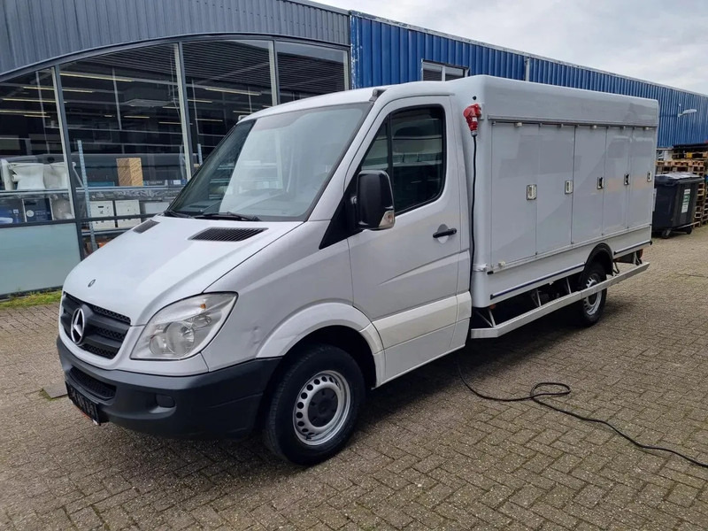 Mercedes-Benz Sprinter 310 CDI 5+5 Turen ICE -40C Carlsen Baltic EURO 5 EIS - Hűtős kisteherautó: 4 kép. Mercedes-Benz Sprinter 310 CDI 5+5 Turen ICE -40C Carlsen Baltic EURO 5 EIS - Hűtős kisteherautó: 4 kép.