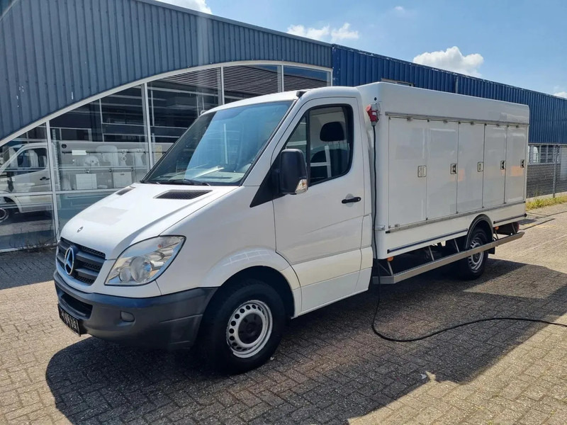 Mercedes-Benz Sprinter 313 CDI/ Eis/ Ice/-40/ 5+5 Turen/ Carlsen Baltic Euro 5 - Hűtős kisteherautó: 4 kép. Mercedes-Benz Sprinter 313 CDI/ Eis/ Ice/-40/ 5+5 Turen/ Carlsen Baltic Euro 5 - Hűtős kisteherautó: 4 kép.