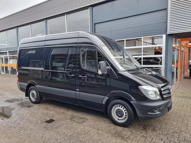 Mercedes-Benz Sprinter 314 CDI L2H2/ AC/ Navi/ Camera/ Euro 6 - Kis furgon: 1 kép. Mercedes-Benz Sprinter 314 CDI L2H2/ AC/ Navi/ Camera/ Euro 6 - Kis furgon: 1 kép.