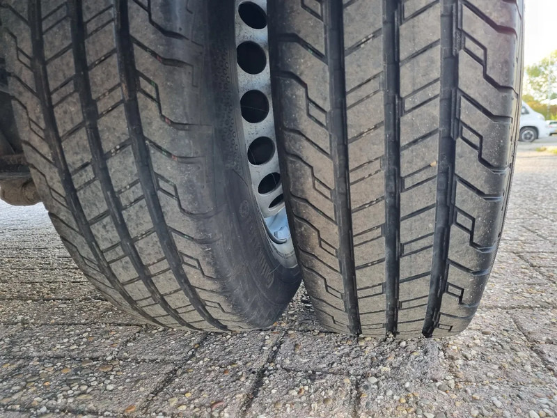 Furgon Mercedes-Benz Sprinter 516 CDI MAXI/ Automaat / 2.2 CDI 163 PK: 14 kép. Furgon Mercedes-Benz Sprinter 516 CDI MAXI/ Automaat / 2.2 CDI 163 PK: 14 kép.