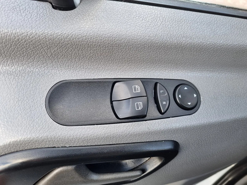 Furgon Mercedes-Benz Sprinter 516 CDI MAXI/ Automaat / 2.2 CDI 163 PK: 20 kép. Furgon Mercedes-Benz Sprinter 516 CDI MAXI/ Automaat / 2.2 CDI 163 PK: 20 kép.