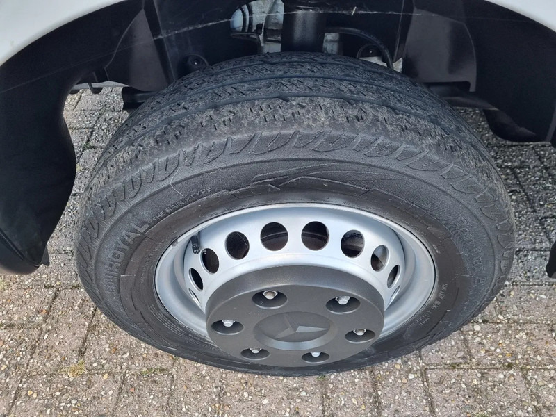 Furgon Mercedes-Benz Sprinter 516 CDI MAXI/ Automaat / 2.2 CDI 163 PK: 15 kép. Furgon Mercedes-Benz Sprinter 516 CDI MAXI/ Automaat / 2.2 CDI 163 PK: 15 kép.