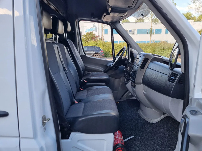 Furgon Mercedes-Benz Sprinter 516 CDI MAXI/ Automaat / 2.2 CDI 163 PK: 6 kép. Furgon Mercedes-Benz Sprinter 516 CDI MAXI/ Automaat / 2.2 CDI 163 PK: 6 kép.