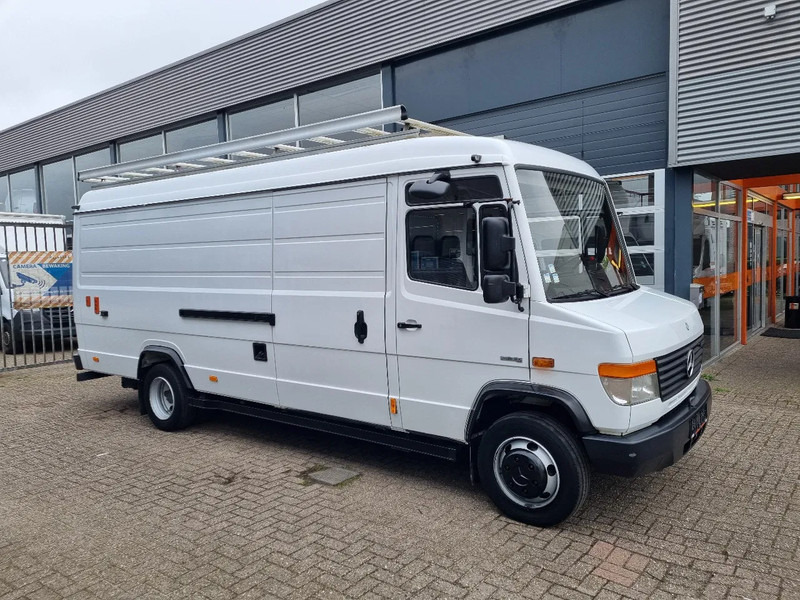 Mercedes-Benz Vario 813 L3H2 MAXI EURO 5/ Taillift/ Roofrack - Furgon: 1 kép. Mercedes-Benz Vario 813 L3H2 MAXI EURO 5/ Taillift/ Roofrack - Furgon: 1 kép.