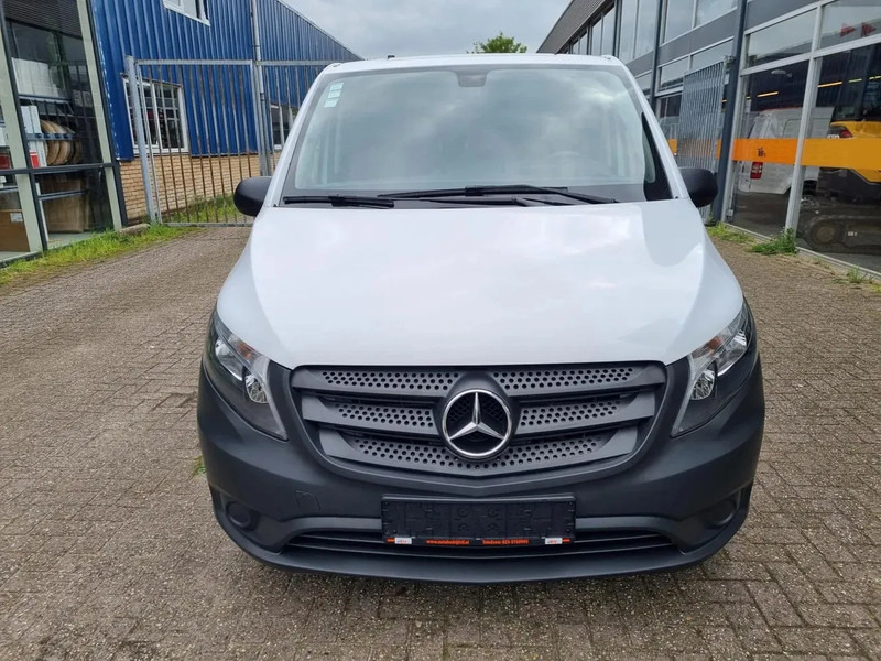 Mercedes-Benz Vito 111 CDI/ Airco/ Navi/ EURO 6 - Kis furgon: 3 kép. Mercedes-Benz Vito 111 CDI/ Airco/ Navi/ EURO 6 - Kis furgon: 3 kép.