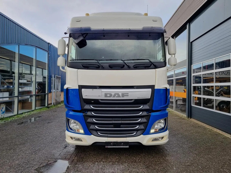 DAF XF 106.440 EURO 6/ Intarder/ Webasto/ ADR / Klima - Nyergesvontató: 3 kép. DAF XF 106.440 EURO 6/ Intarder/ Webasto/ ADR / Klima - Nyergesvontató: 3 kép.