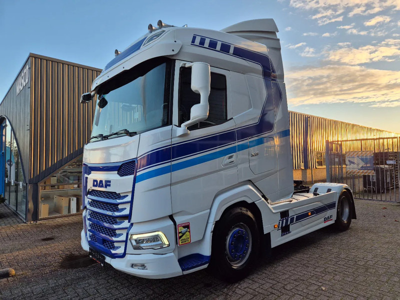 DAF XG 530/ 2022/ Retarder/ LED/ Park Airco/ Navi/ Full option - Nyergesvontató: 5 kép. DAF XG 530/ 2022/ Retarder/ LED/ Park Airco/ Navi/ Full option - Nyergesvontató: 5 kép.