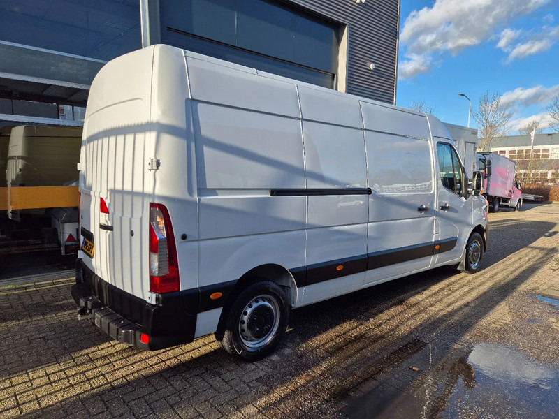 Renault Master L3H2 2.3 DCI 150 PK EURO 6 - Furgon: 2 kép. Renault Master L3H2 2.3 DCI 150 PK EURO 6 - Furgon: 2 kép.