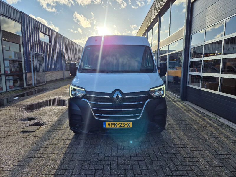 Renault Master L3H2 2.3 DCI 150 PK EURO 6 - Furgon: 3 kép. Renault Master L3H2 2.3 DCI 150 PK EURO 6 - Furgon: 3 kép.