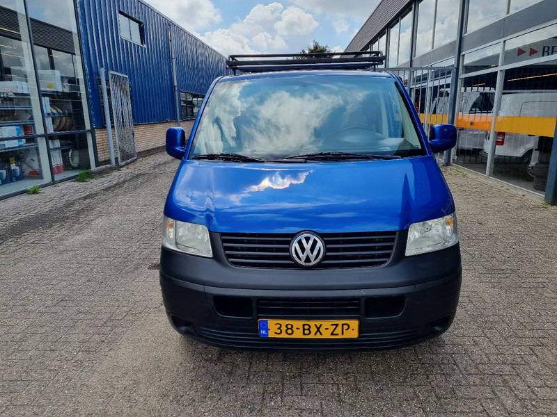 Volkswagen Transporter 2.5 TDI 96 KW L2 DC / DOKA / MIXTO - Duplakabinos kisteherautó: 3 kép. Volkswagen Transporter 2.5 TDI 96 KW L2 DC / DOKA / MIXTO - Duplakabinos kisteherautó: 3 kép.
