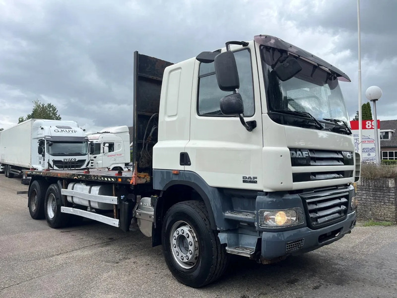 DAF CF 85.460 6X4 FULL STEEL SPRING MANUAL GEARBOX - Platós teherautó: 4 kép. DAF CF 85.460 6X4 FULL STEEL SPRING MANUAL GEARBOX - Platós teherautó: 4 kép.