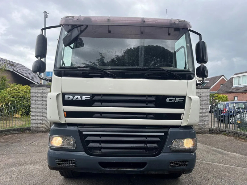 DAF CF 85.460 6X4 FULL STEEL SPRING MANUAL GEARBOX - Platós teherautó: 2 kép. DAF CF 85.460 6X4 FULL STEEL SPRING MANUAL GEARBOX - Platós teherautó: 2 kép.