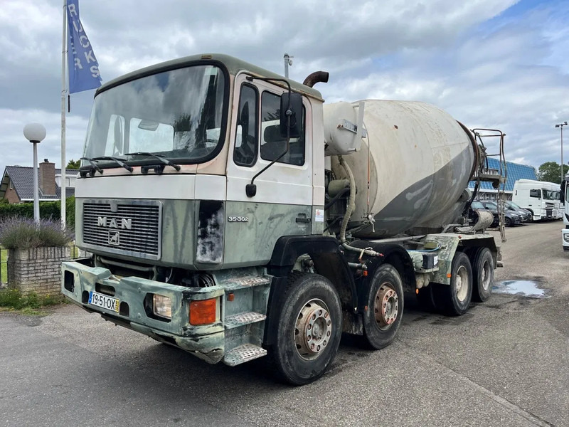MAN 35.302 8x4 FULL STEEL SPRING MANUAL ZF GEARBOX !!! 6 CILINDER !!! - Betonmixer: 1 kép. MAN 35.302 8x4 FULL STEEL SPRING MANUAL ZF GEARBOX !!! 6 CILINDER !!! - Betonmixer: 1 kép.