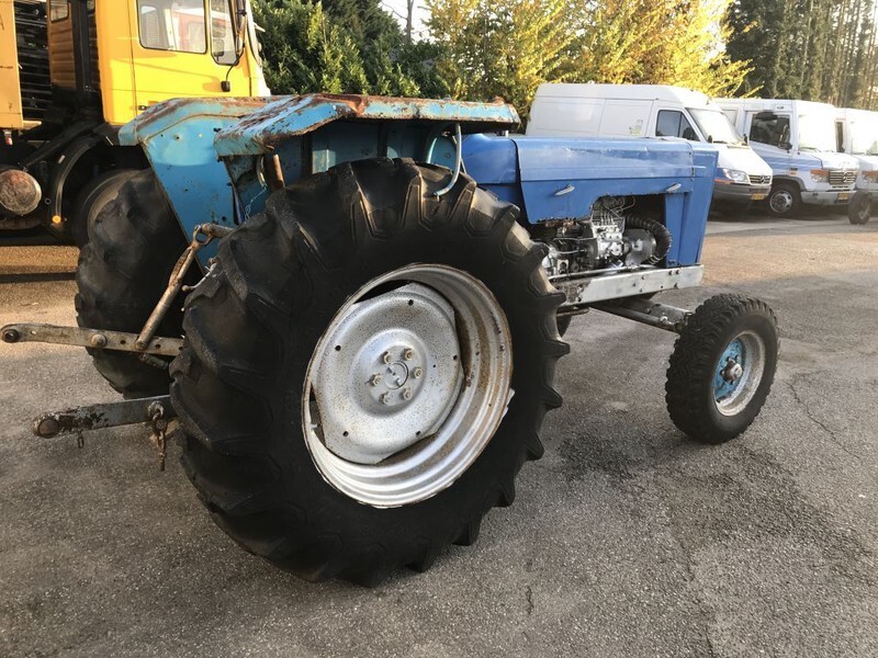 Massey Ferguson 65 / ebro - Traktor: 4 kép. Massey Ferguson 65 / ebro - Traktor: 4 kép.