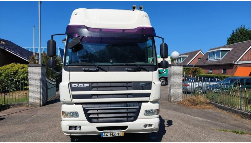 DAF CF 85.410 4x2 MANUAL 410 POWER - Nyergesvontató: 5 kép. DAF CF 85.410 4x2 MANUAL 410 POWER - Nyergesvontató: 5 kép.