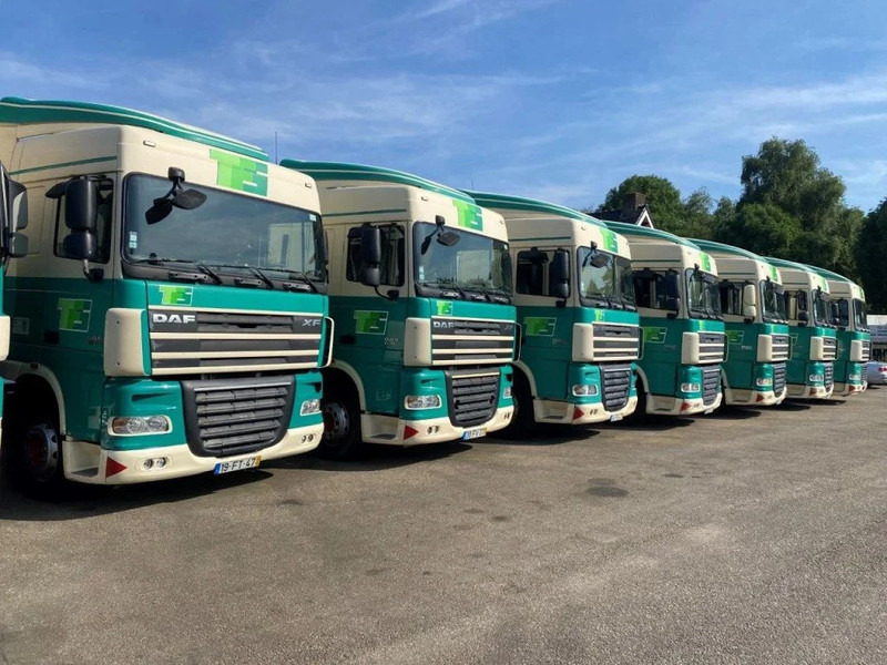 DAF XF 105.410 4 PIECES AVAILABLE - Nyergesvontató: 2 kép. DAF XF 105.410 4 PIECES AVAILABLE - Nyergesvontató: 2 kép.