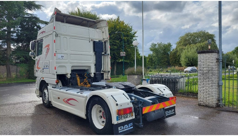DAF XF 105.410 Retarder - Nyergesvontató: 3 kép. DAF XF 105.410 Retarder - Nyergesvontató: 3 kép.
