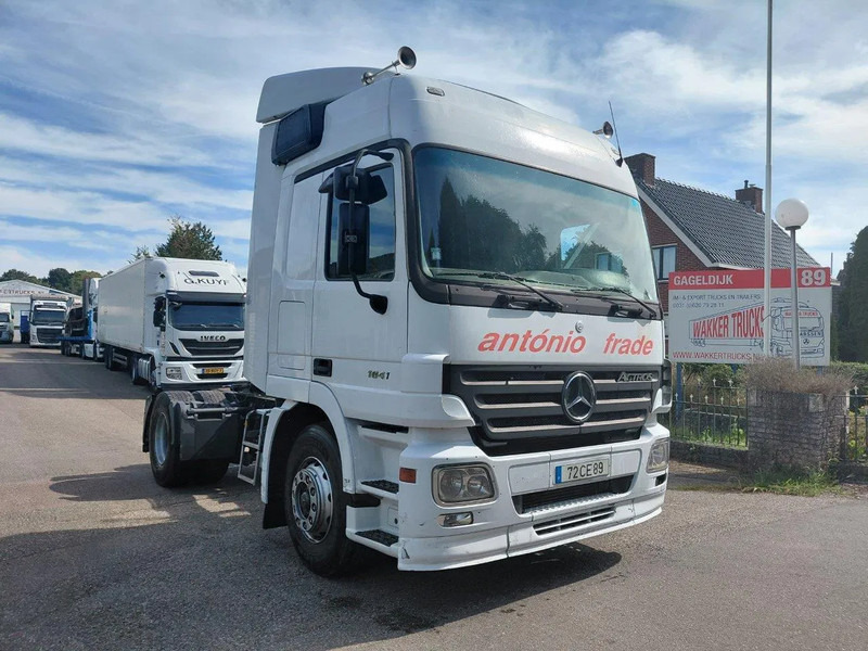 Mercedes-Benz Actros 1841 4x2 3 Pedels RETARDER - Nyergesvontató: 2 kép. Mercedes-Benz Actros 1841 4x2 3 Pedels RETARDER - Nyergesvontató: 2 kép.