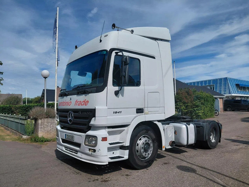 Mercedes-Benz Actros 1841 4x2 3 Pedels RETARDER - Nyergesvontató: 1 kép. Mercedes-Benz Actros 1841 4x2 3 Pedels RETARDER - Nyergesvontató: 1 kép.