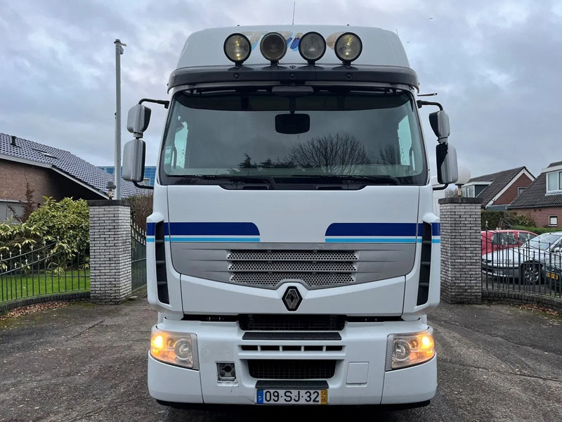 Renault Premium 460 AUTOMATIC RETARDER 2012 - Nyergesvontató: 2 kép. Renault Premium 460 AUTOMATIC RETARDER 2012 - Nyergesvontató: 2 kép.